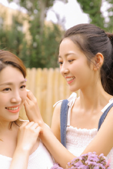 美丽的小蜜蜂2
